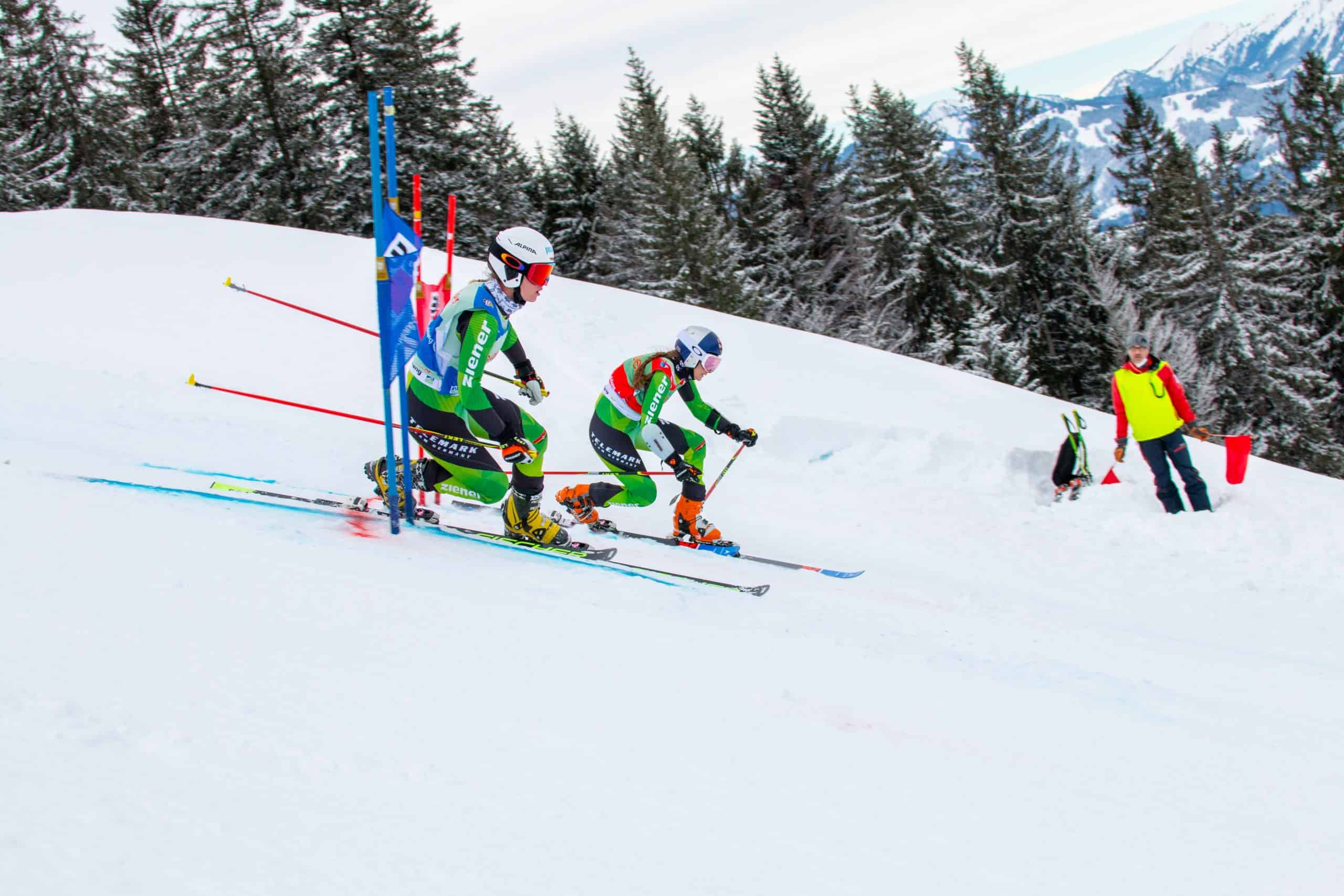Kathrin Reischmann und Johanna Holzmann im kleinen Finale beim Weltcup am Oberjoch